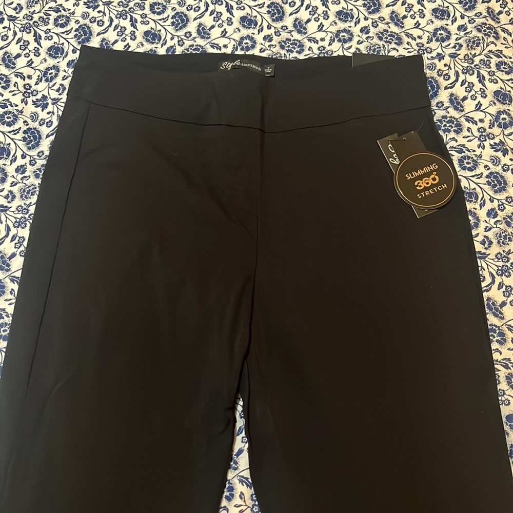 Style By Harve Benard. Black Dressy Pants. Size: 14